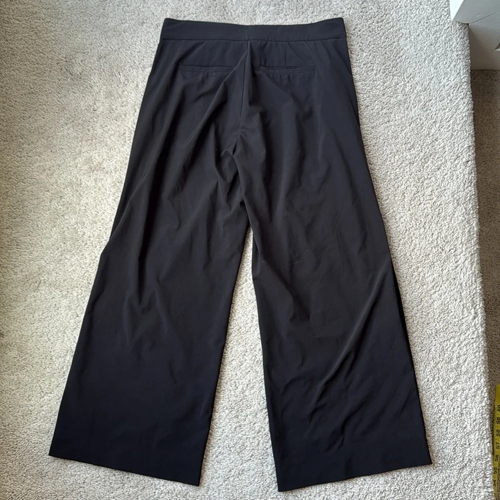 Athleta Tribeca Wide Leg Snap Hem Crop Pants | Size 2 | Black - Picture 4 of 10